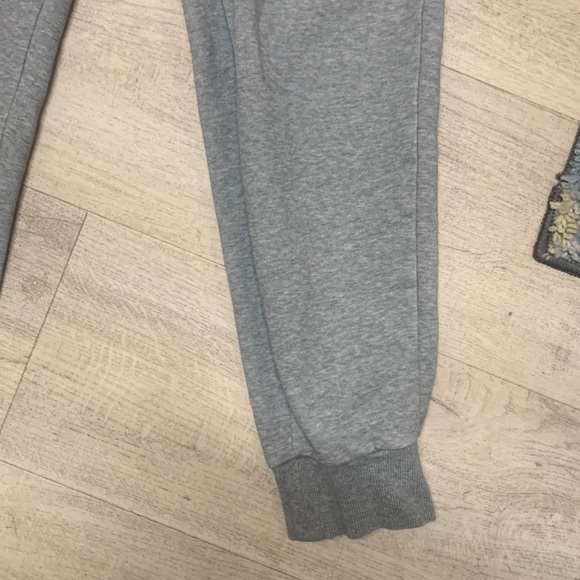 Puma sweatpants size L - Picture 3 of 4